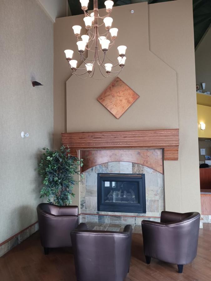 Lakeview Inns & Suites - Hinton Buitenkant foto