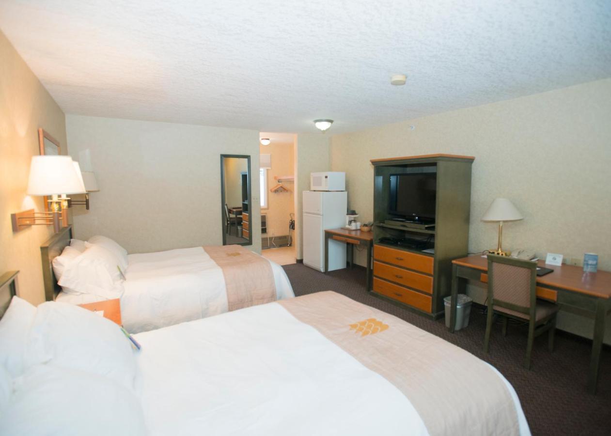 Lakeview Inns & Suites - Hinton Buitenkant foto